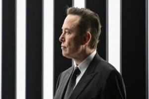 ABD'li milyarder Elon Musk'ın Japonya'da d&uuml;ş&uuml;k doğum oranlarına işaret ederek
