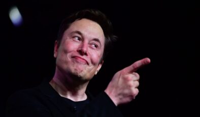 Elon Musk özel havaalanı yaptırıyor