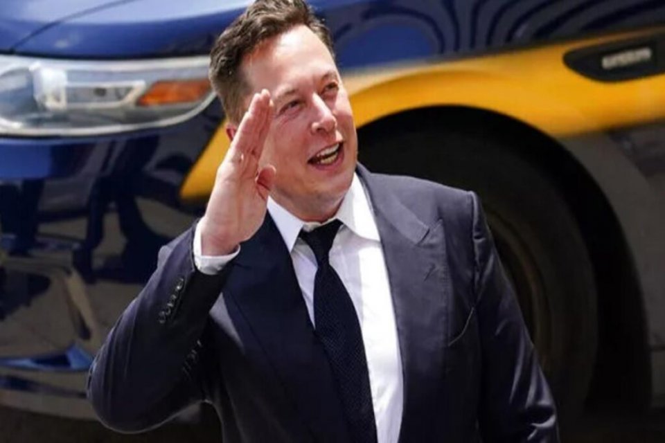 Dünyanın en zengin insanı Elon Musk Tesla'dan hisse satışı gerçekleştirdi.