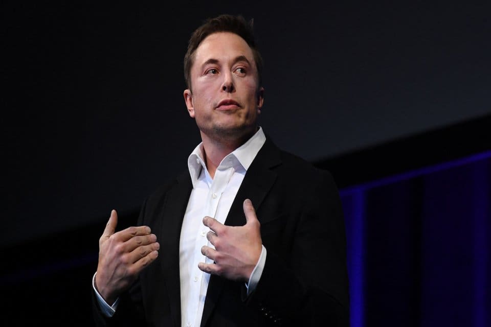 Elon Musk, Ukrayna'ya uydu internet sistemi sağladığı i&ccedil;in Rusya'nın uzay
