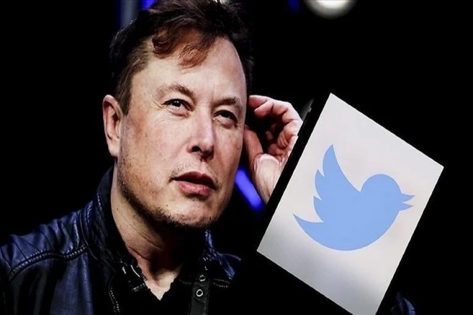 Twitter'ı satın aldıktan sonra tek başına yönetime geçen Elon Musk,
