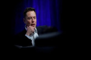 Tesla ve SpaceX'in CEO'su Elon Musk UFO paylaşımı yaptı. Musk,