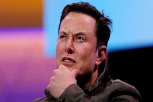 Geçen haftalarda Twitter'ın yüzde 9.2 hissesini satın alan Tesla ve