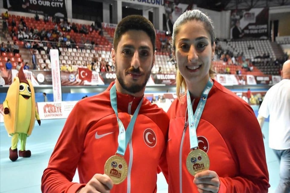 Avrupa B&uuml;y&uuml;kler Karate Şampiyonası'nda tatamiye &ccedil;ıkan kadın kumitede milli sporcu