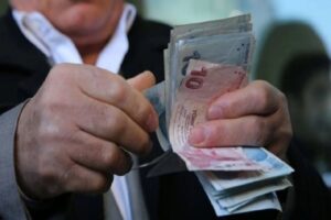 AK Parti Grup Başkanvekili Mustafa Elitaş, emekliye bayram ikramiyesinin 1100