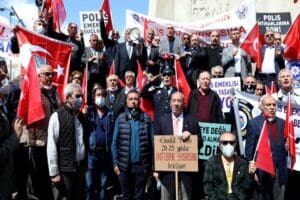 Emekli polisler, T&uuml;rk Polis Teşkilatının 177. kuruluş yıl d&ouml;n&uuml;m&uuml;nde Ankara