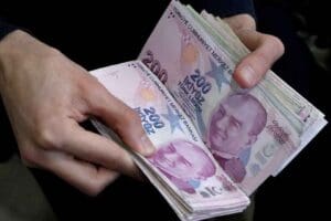 &Ccedil;alışma ve Sosyal G&uuml;venlik Bakanı Vedat Bilgin, ge&ccedil;tiğimiz g&uuml;nlerde s&ouml;zleşmeliye