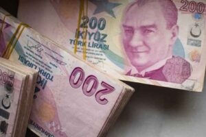 Cumhurbaşkanlığı ve milletvekilliği se&ccedil;imlerinin 14 Mayıs 2023'e &ccedil;ekilebileceği konuşulurken, emeklilerin