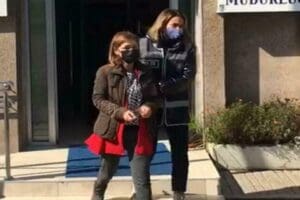 İzmir'in Karabağlar il&ccedil;esinde ilişki yaşadığı evli, ayakkabı ustası Hakkı &Ouml;z'&uuml;