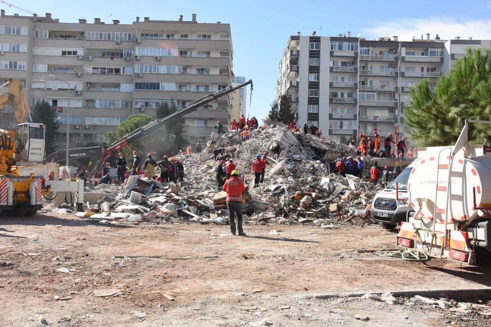 İzmir'de 30 Ekim 2020'de meydana gelen depremde 30 kişinin hayatını