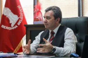 "Belediye Başkanları Başarı Oranları" başlıklı SONAR araştırma şirketi tarafından yapılan