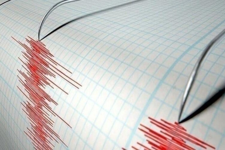 Endonezya'nın Sulawesi Adası açıklarında 6,2 büyüklüğünde deprem meydana geldi. Aynı