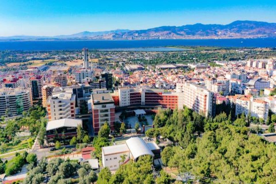 K&uuml;resel&nbsp;&nbsp;bir kriz haline gelen iklim değişikliğinin &ouml;n&uuml;ne ge&ccedil;mek amacıyla 5
