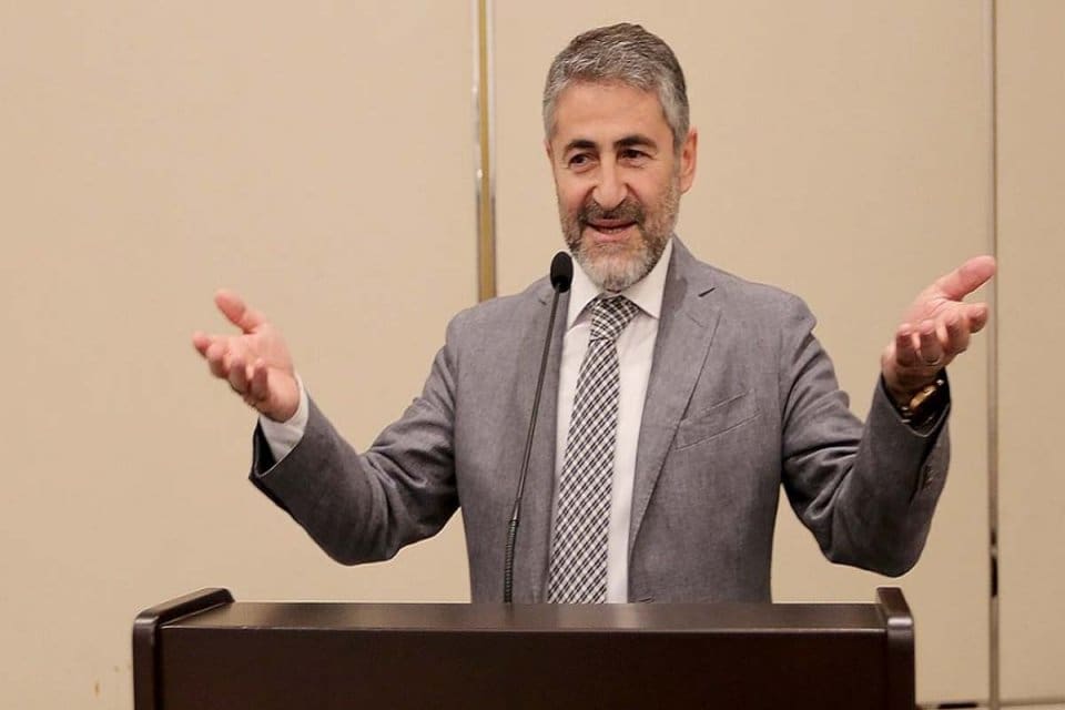 Hazine ve Maliye Bakanı Nebati, aralık ayındaki baz etkisiyle enflasyonda