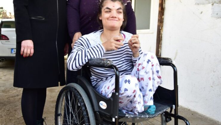 Engelli Sümeyye'nin tekerlekli sandalye sevinci