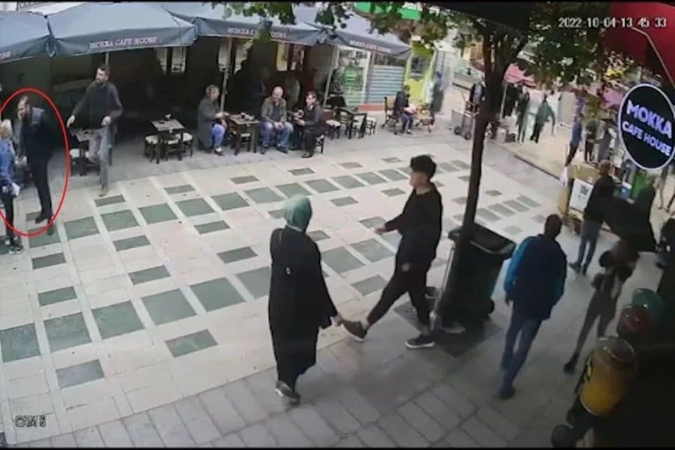 Trabzon'da Sanat Sokağı'nda geliri engelliler yararına kullanılacak etkinlik i&ccedil;in bilet