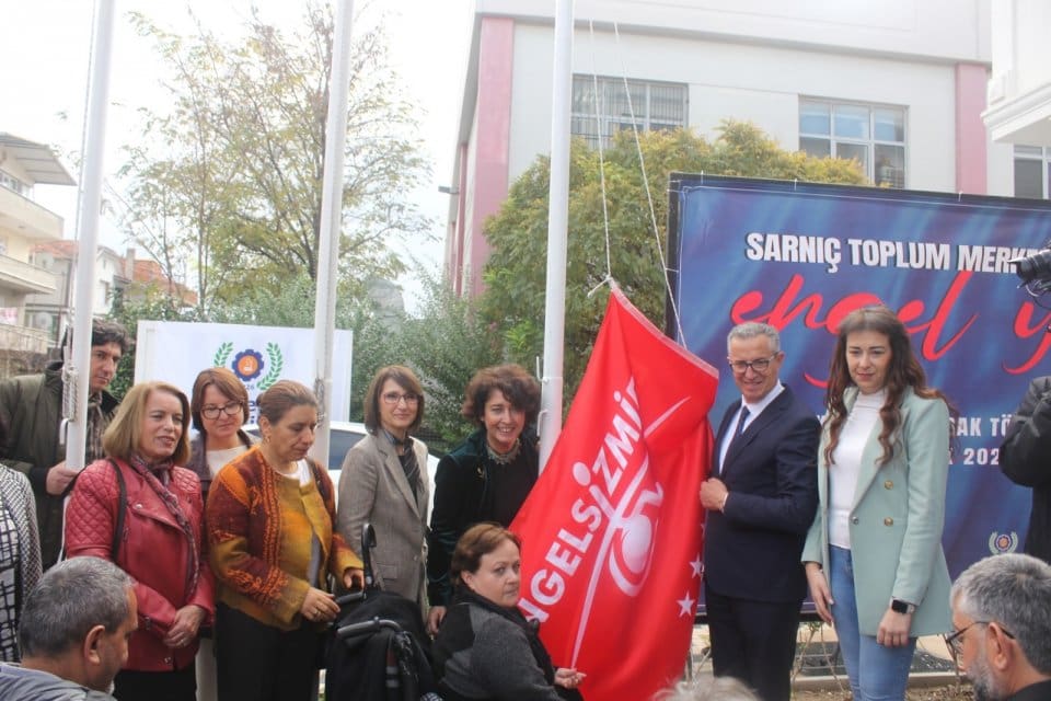 İzmir B&uuml;y&uuml;kşehir Belediyesi (İBB) desteğiyle y&uuml;r&uuml;t&uuml;len Engelsiz İzmir Projesi kapsamında,