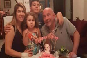 Hatay'ın Antakya il&ccedil;esinde Rana Apartmanı&rsquo;nın enkazında birbirlerine sarılı halde bulunan