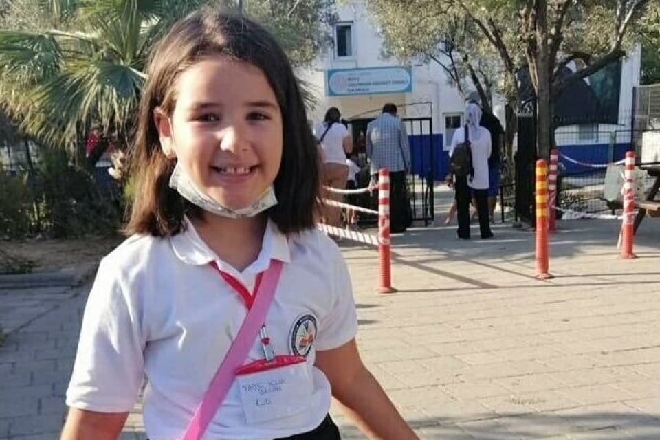 Muğla'nın Bodrum il&ccedil;esinden&nbsp;ara tatilde memleketi Hatay'a giden ve depremde enkaz