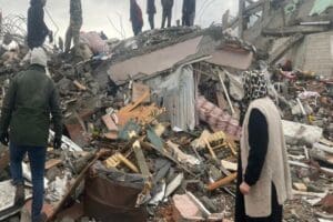 Kahramanmaraş&rsquo;ta &ccedil;ıkarıldığı binanın enkazından Nurdağı Devlet Hastanesi'ne bırakılan 1 yaşındaki