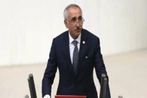 AK Parti Adıyaman Milletvekili Yakup Taş, enkaz altında yaşamını yitirdi.