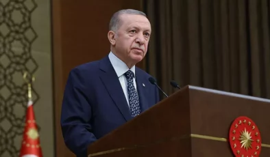 Cumhurbaşkanı Erdoğan’dan depremzedelere mesaj: Vazifemiz hiçbir ayrım gözetmeden aşkla hizmet etmektir