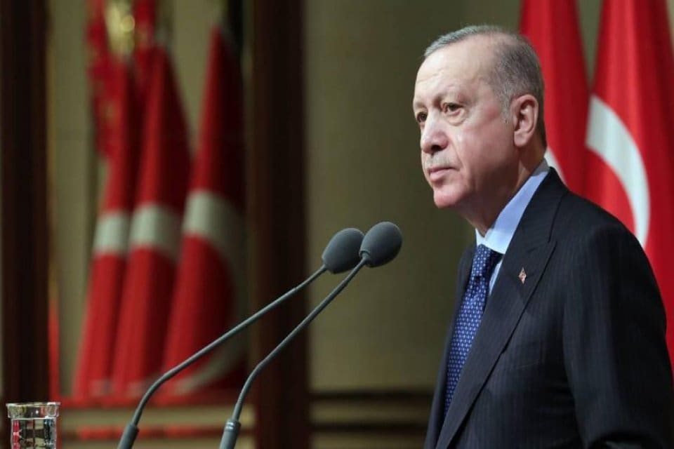 Ukrayna- Rusya krizi i&ccedil;in temaslarını s&uuml;rd&uuml;ren Cumhurbaşkanı Recep Tayyip Erdoğan,