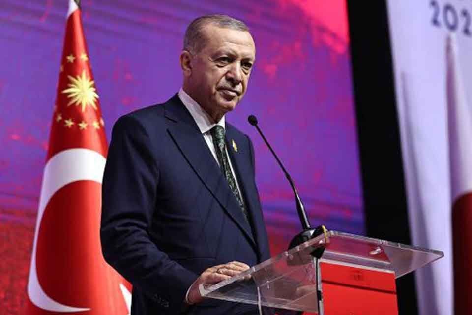 Cumhurbaşkanı Erdoğan, 5,9 b&uuml;y&uuml;kl&uuml;ğ&uuml;ndeki deprem sonrası D&uuml;zce'yi 'Genel Hayata Etkili