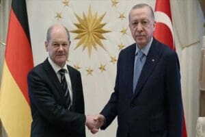 Cumhurbaşkanı Erdoğan, telefonda Almanya Başbakanı&nbsp; Scholz ile g&ouml;r&uuml;şt&uuml;.&nbsp;G&ouml;r&uuml;şmede Erdoğan T&uuml;rkiye-AB