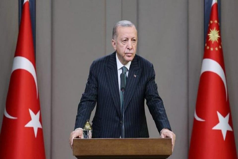 Cumhurbaşkanı Erdoğan, Rusya'nın Ukrayna'nın g&uuml;neyindeki Herson'dan &ccedil;ekilme kararını olumlu bulduğunu