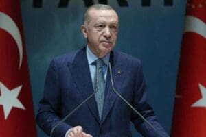 &Uuml;lke kalkınması i&ccedil;in en g&uuml;&ccedil;l&uuml; enstr&uuml;manın eğitim olduğuna dikkat &ccedil;eken