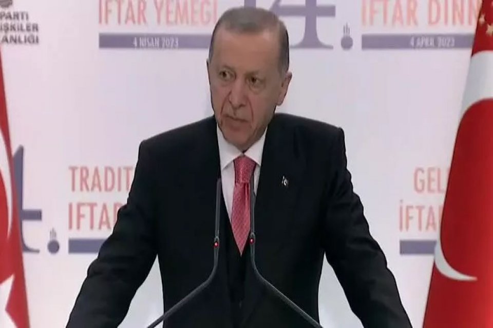 Cumhurbaşkanı Recep Tayyip Erdoğan, AK Parti Genel Merkezi'nde d&uuml;zenlenen 14.