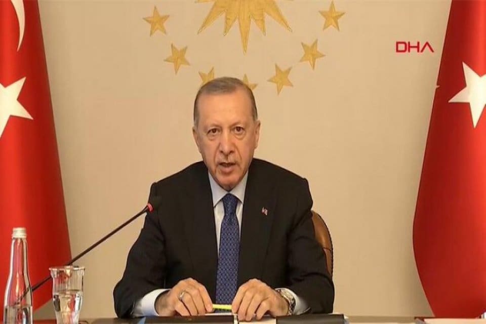 Cumhurbaşkanı Erdoğan, G20 Olağan&uuml;st&uuml; Liderler Zirvesi'nde &ouml;nemli a&ccedil;ıklamalarda bulundu.&nbsp; Cumhurbaşkanı