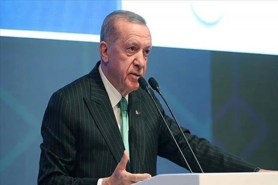 Cumhurbaşkanı Erdoğan, Enformasyon Bakanları Toplantısı&rsquo;nda konuştu. Erdoğan, d&uuml;nyada yalan, &uuml;retilmiş