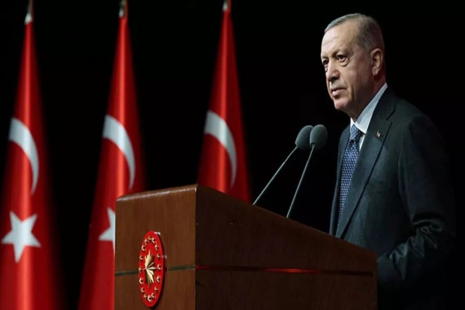 Akkuyu N&uuml;kleer G&uuml;&ccedil; Santrali&rsquo;ne n&uuml;kleer yakıt gelmesinin ardından gen&ccedil;lere seslenen