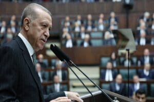 Cumhurbaşkanı Recep Tayyip Erdoğan, 6'lı masanın dağılması konusunda, "Onlar ne