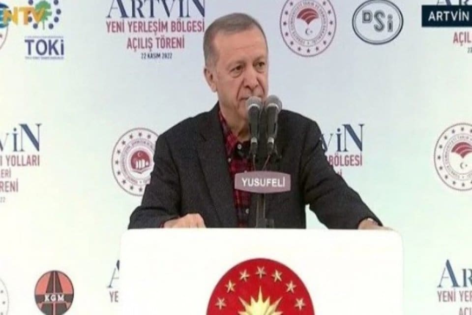 Artvin Yusufeli Barajı'nın a&ccedil;ılış t&ouml;reninde konuşan Cumhurbaşkanı Erdoğan, Pen&ccedil;e-Kılı&ccedil; hava