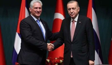 Erdoğan'dan Küba Devlet Başkanı'na sürpriz hediye: Bermudez şaşkınlığını gizleyemedi