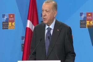 Cumhurbaşkanı Erdoğan, Madrid'de d&uuml;zenlenen NATO zirvesi sonrası a&ccedil;ıklamalarda bulundu. NATO'ya