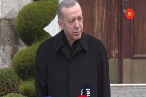 Cumhurbaşkanı Erdoğan, Ayasofya'da kıldığı bayram namazının ardından gazetecilerin sorularını yanıtladı.