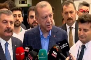 &Ccedil;am ve Sakura Hastanesi'nde maden faciasında yaralanan hastaları ziyaret eden