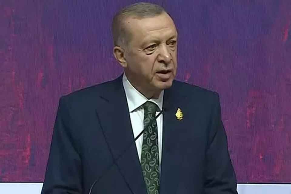 Cumhurbaşkanı Erdoğan G20 Zirvesi'nde a&ccedil;ıklama yapıyor. Erdoğan'ın a&ccedil;ıklamalarından satır başları…