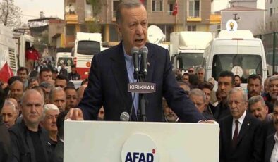 Cumhurbaşkanı Erdoğan Hatay’da: ‘Enkaz kaldırma faaliyetlerini hızlandırdık’