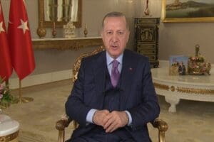 Cumhurbaşkanı Erdoğan, Ramazan Bayramı dolayısıyla yayınladığı video mesajda, "Varsın birileri