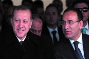 Yargıtay ve Danıştay &uuml;yeleriyle aynı stat&uuml;de olan birinci sınıfa ayrılmış