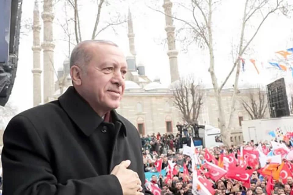 14 Mayıs se&ccedil;imleri &ouml;ncesi son mitinglerine devam eden Cumhurbaşkanı Recep
