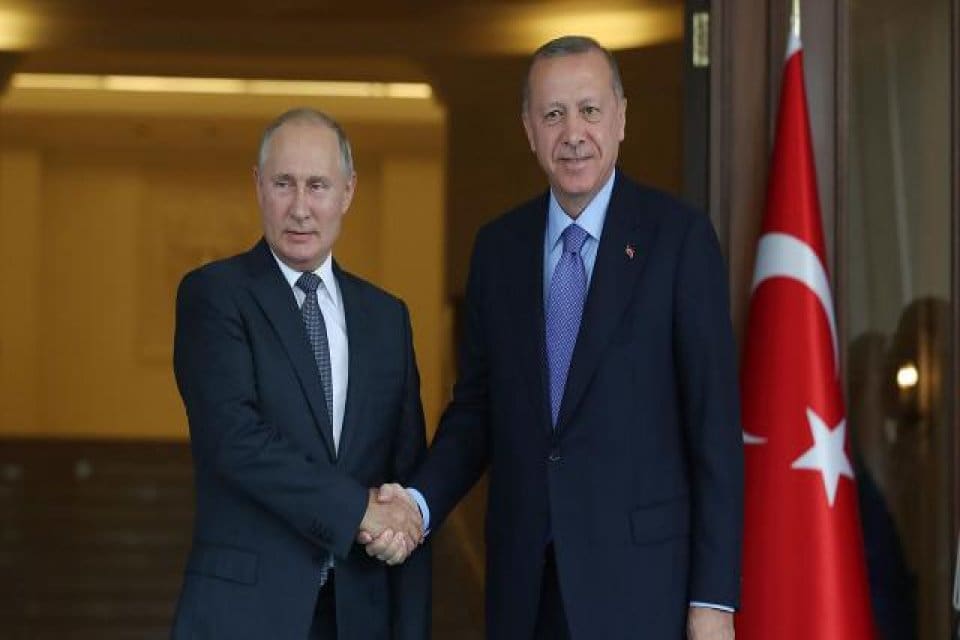 Cumhurbaşkanı Erdoğan, Rusya lideri Putin ile yaptığı g&ouml;r&uuml;şmede Suriye'de 30