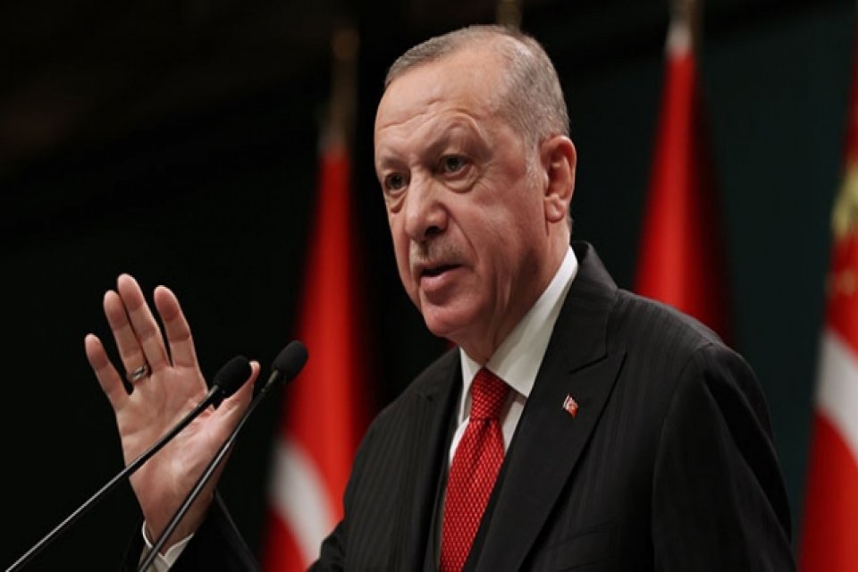 Erdoğan: Sevr'den beter dayatmalarla karşımıza çıkacaklardır Cumhurbaşkanı Recep Tayyip Erdoğan, "Vatanımızın bütünlüğüne, ülkemizin birliğine yönelik saldırıların