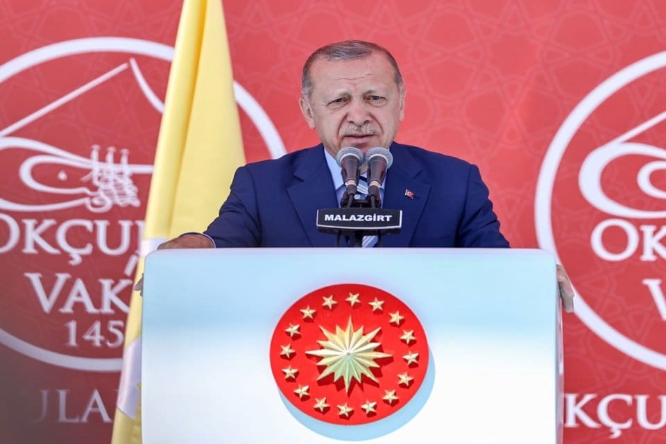 Cumhurbaşkanı Erdoğan, Malazgirt Zaferi'nin 950. yılı dolayısıyla d&uuml;zenlenen Malazgirt Fetih