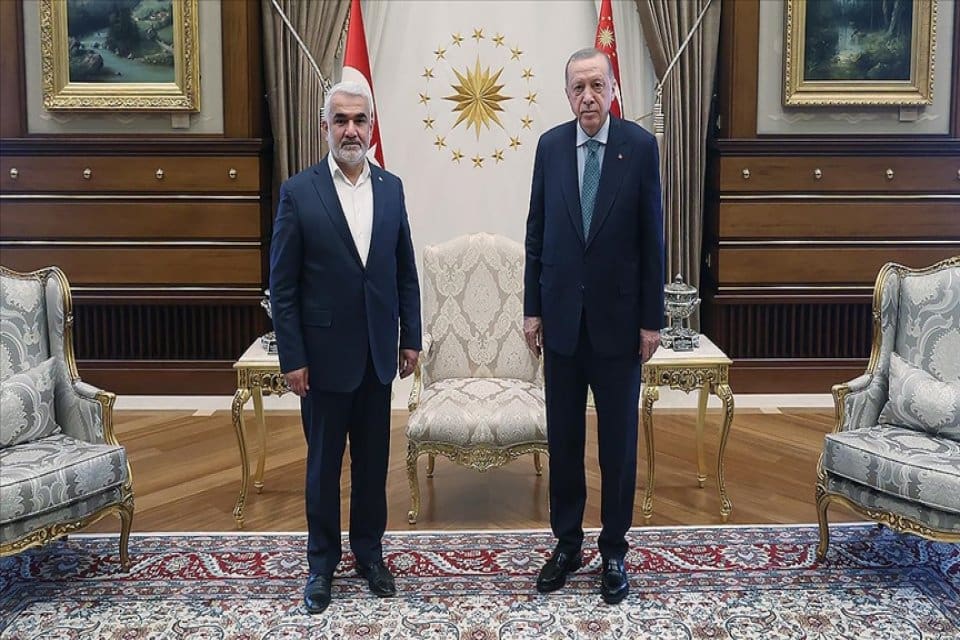 H&Uuml;DAPAR Genel Başkanı Zekeriya Yapıcıoğlu, AKP'li Cumhurbaşkanı Tayyip Erdoğan'la g&ouml;r&uuml;şmelerinde